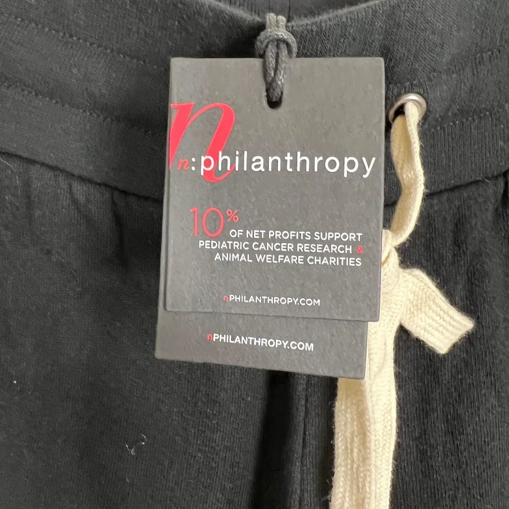 n:PHILANTHROPY COCO Short, Black cat, XS Distressed,‎ Oversized, Relaxed